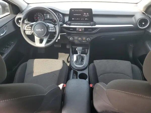 3KPF24AD2RE806620 2024 KIA FORTE - Image 8