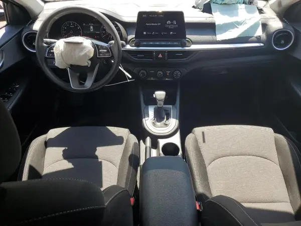 3KPF24AD2RE807458 2024 KIA FORTE - Image 8