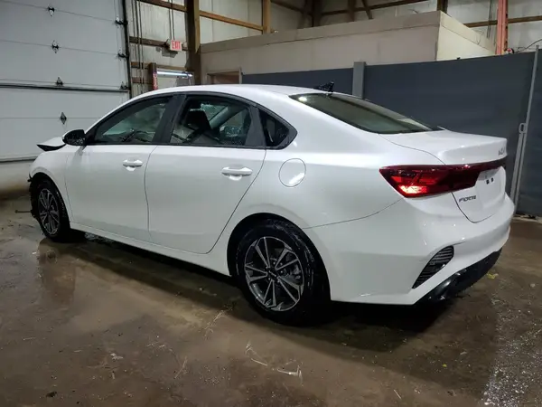 3KPF24AD2RE807539 2024 KIA FORTE - Image 2