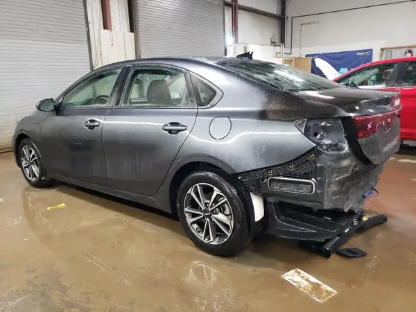 3KPF24AD2RE808352 2024 KIA FORTE - Image 2