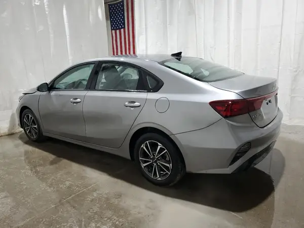 3KPF24AD2RE809629 2024 KIA FORTE - Image 2
