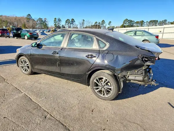 3KPF24AD2RE809940 2024 KIA FORTE - Image 2