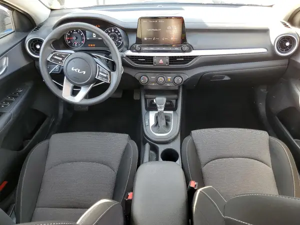 3KPF24AD2RE810859 2024 KIA FORTE - Image 8
