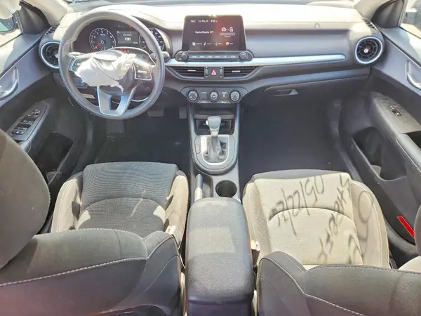 3KPF24AD2RE810876 2024 KIA FORTE - Image 8