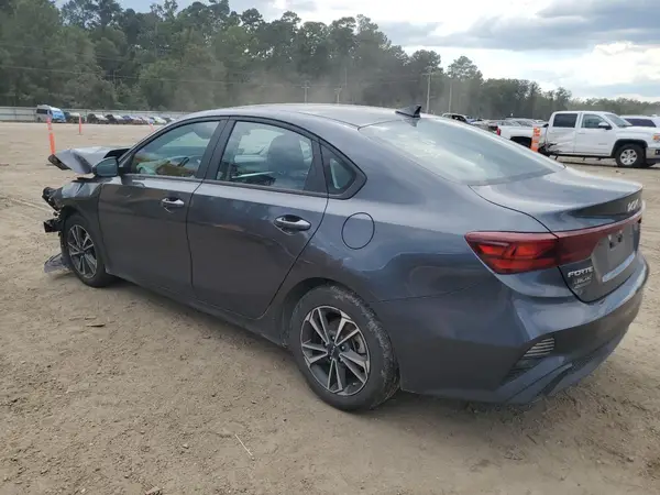3KPF24AD2RE811235 2024 KIA FORTE - Image 2