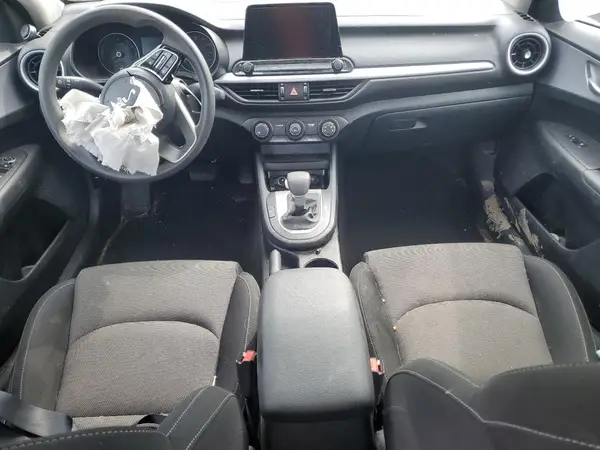 3KPF24AD2RE811235 2024 KIA FORTE - Image 8