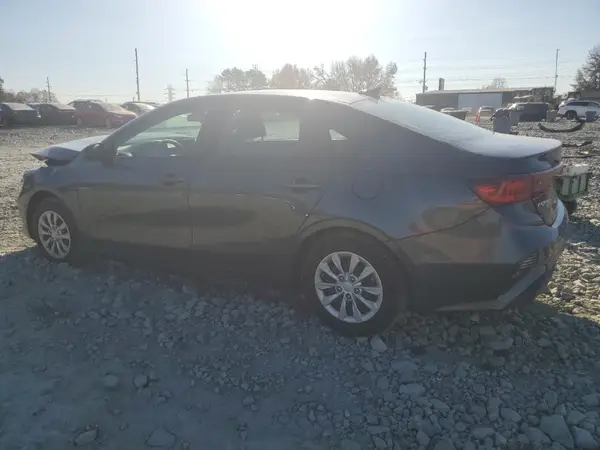 3KPF24AD2RE813826 2024 KIA FORTE - Image 2
