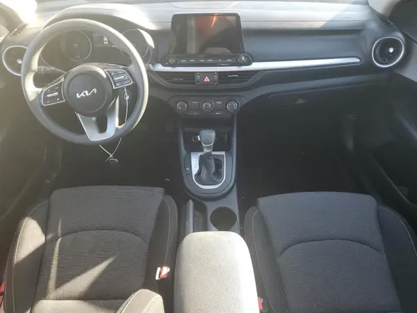 3KPF24AD2RE813826 2024 KIA FORTE - Image 8
