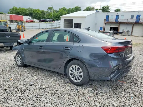 3KPF24AD2RE815320 2024 KIA FORTE - Image 2