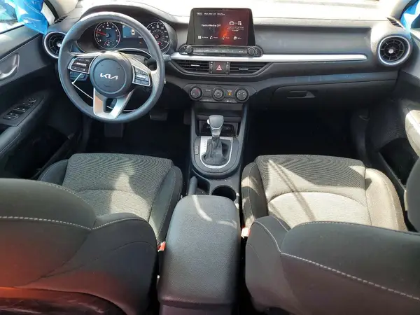 3KPF24AD2RE818444 2024 KIA FORTE - Image 8