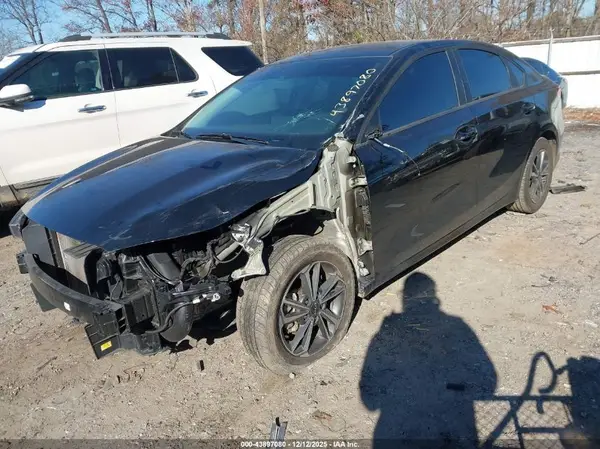 3KPF24AD2RE818525 2024 KIA FORTE - Image 2