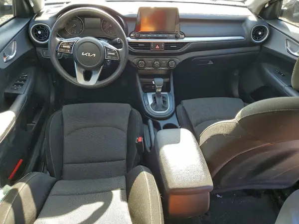 3KPF24AD2RE818749 2024 KIA FORTE - Image 8