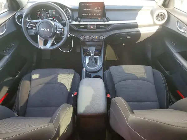 3KPF24AD2RE819366 2024 KIA FORTE - Image 8