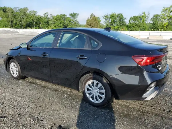 3KPF24AD2RE820940 2024 KIA FORTE - Image 2