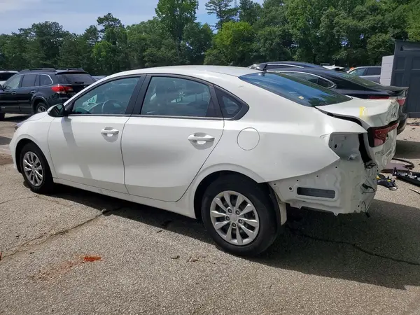 3KPF24AD2RE821098 2024 KIA FORTE - Image 2
