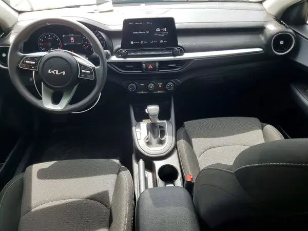 3KPF24AD2RE821098 2024 KIA FORTE - Image 8