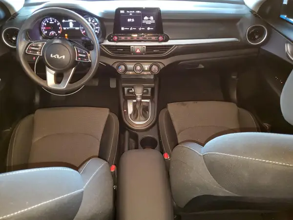 3KPF24AD2RE821232 2024 KIA FORTE - Image 8