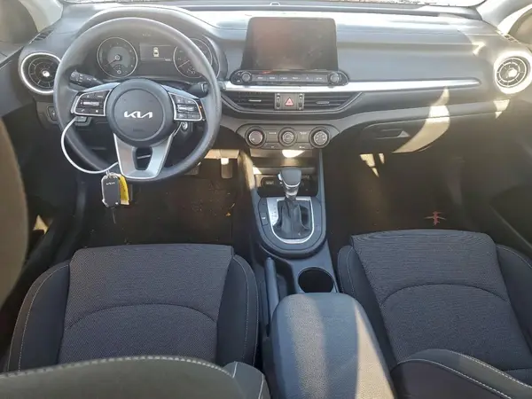 3KPF24AD2RE823305 2024 KIA FORTE - Image 8