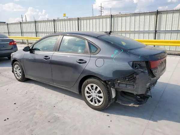 3KPF24AD2RE823658 2024 KIA FORTE - Image 2