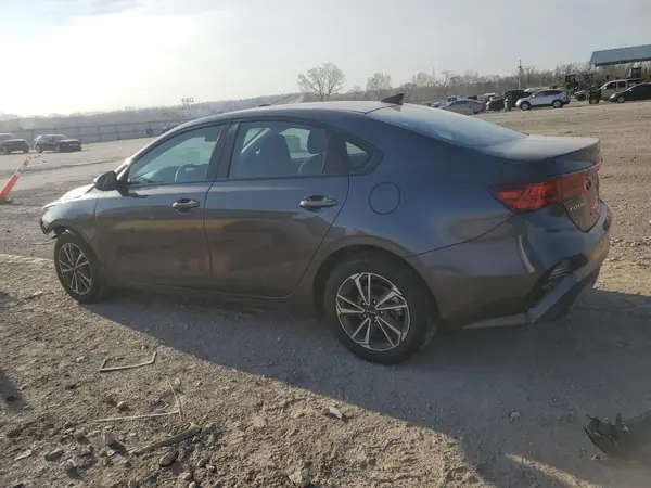 3KPF24AD2RE823787 2024 KIA FORTE - Image 2