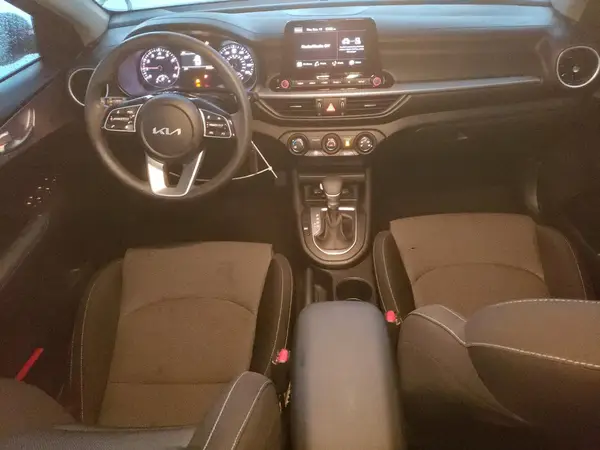 3KPF24AD2RE823854 2024 KIA FORTE - Image 8