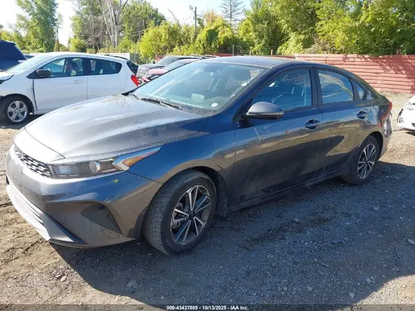 3KPF24AD2RE824213 2024 KIA FORTE - Image 2