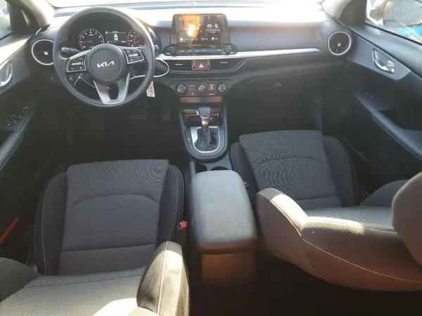 3KPF24AD2RE824454 2024 KIA FORTE - Image 8