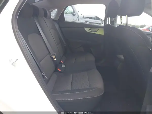 3KPF24AD2RE826334 2024 KIA FORTE - Image 8