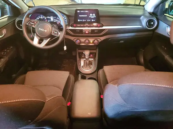 3KPF24AD2RE828004 2024 KIA FORTE - Image 8