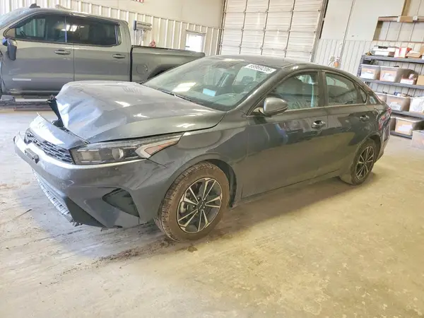 3KPF24AD2RE828276 2024 KIA FORTE - Image 1