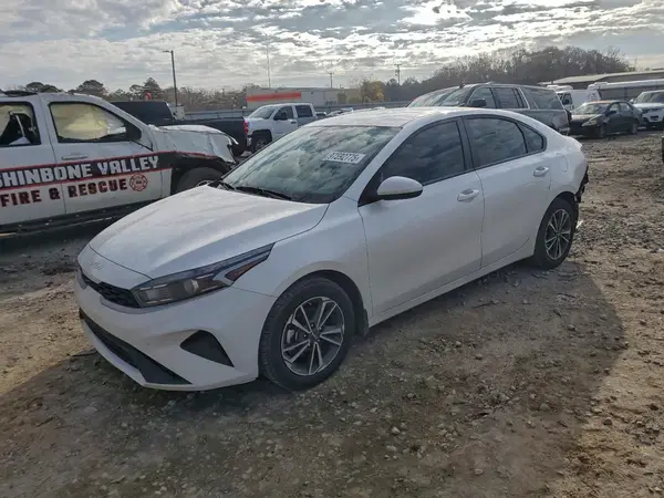 3KPF24AD2RE833400 2024 KIA FORTE - Image 1
