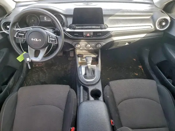 3KPF24AD2RE833400 2024 KIA FORTE - Image 8
