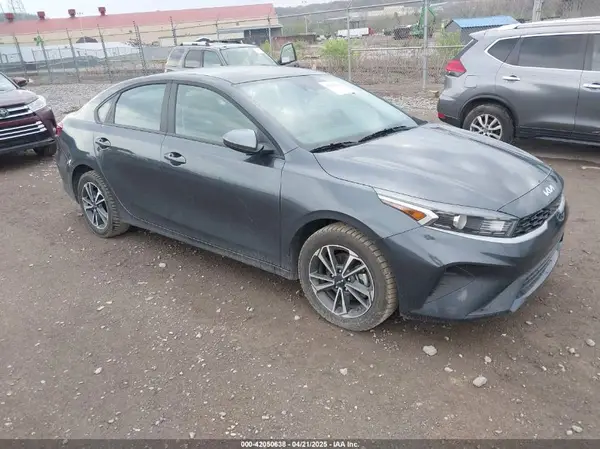 3KPF24AD2RE834627 2024 KIA FORTE - Image 1