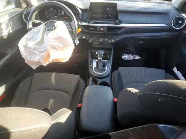 3KPF24AD2RE834725 2024 KIA FORTE - Image 8