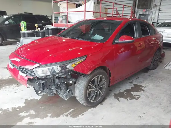 3KPF24AD2RE834935 2024 KIA FORTE - Image 2