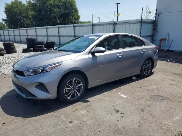 3KPF24AD2RE835633 2024 KIA FORTE - Image 1