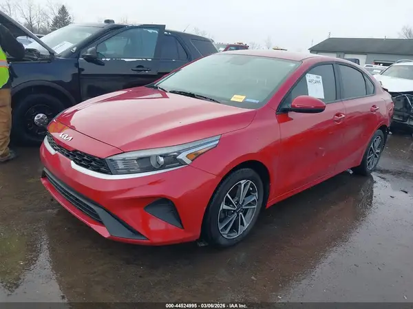 3KPF24AD2RE835809 2024 KIA FORTE - Image 2