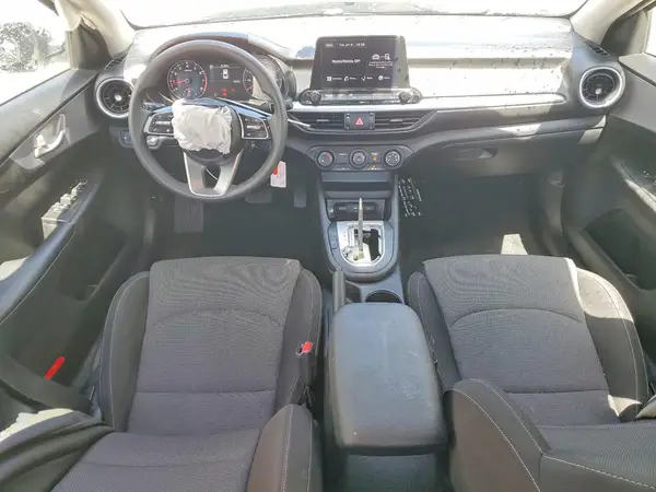 3KPF24AD2RE836233 2024 KIA FORTE - Image 8