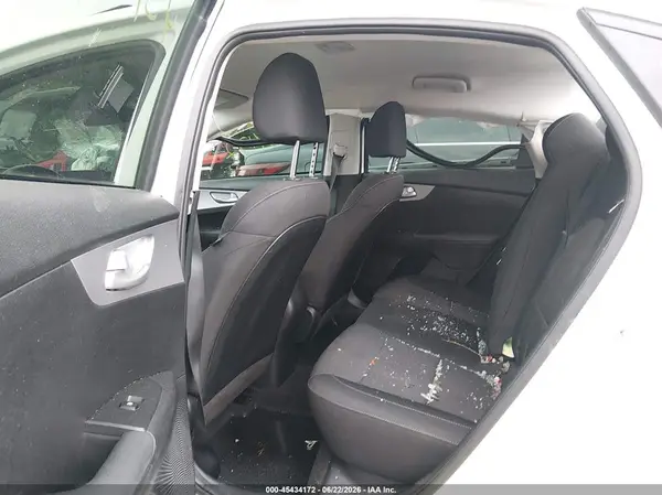 3KPF24AD2RE837317 2024 KIA FORTE - Image 8
