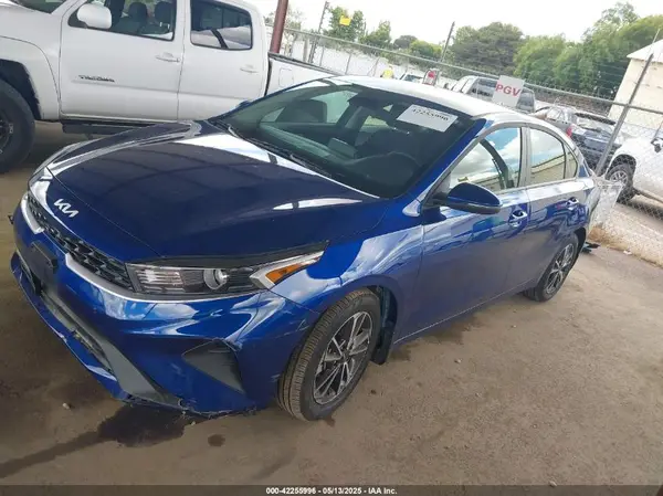 3KPF24AD2RE837396 2024 KIA FORTE - Image 2