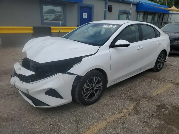 3KPF24AD2RE838225 2024 KIA FORTE - Image 1
