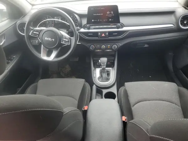 3KPF24AD2RE838225 2024 KIA FORTE - Image 8
