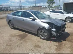 3KPF24AD2RE841318 2024 KIA FORTE
