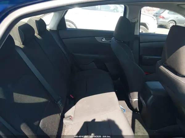 3KPF24AD3KE005989 2019 KIA FORTE - Image 8