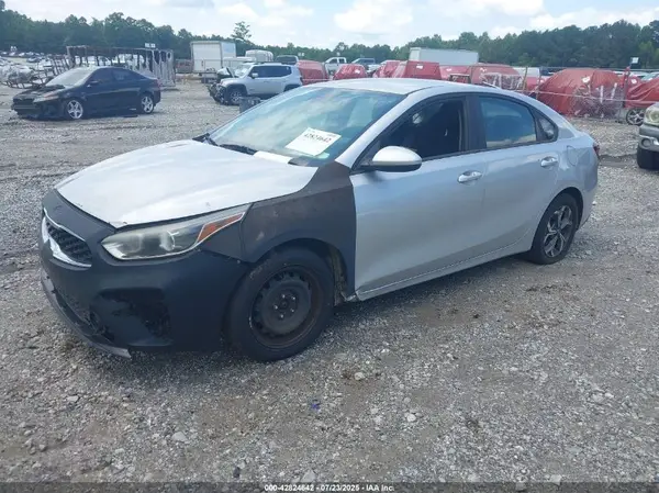 3KPF24AD3KE007757 2019 KIA FORTE - Image 2