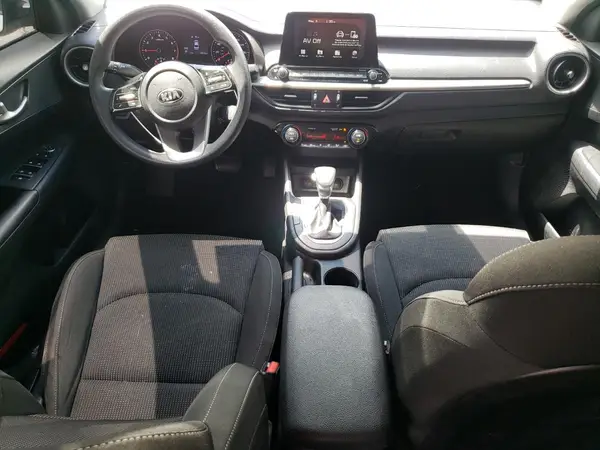 3KPF24AD3KE008228 2019 KIA FORTE - Image 8