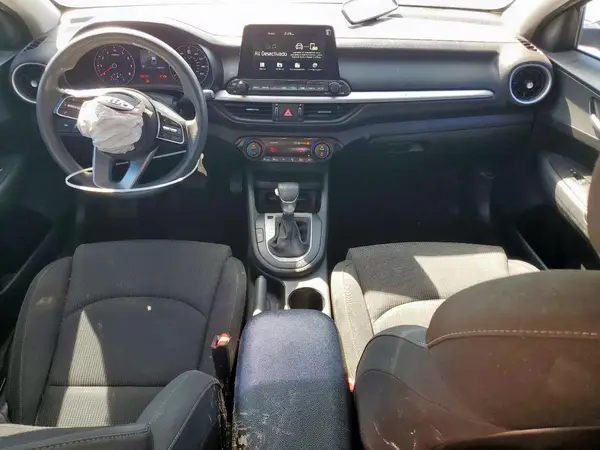 3KPF24AD3KE010240 2019 KIA FORTE - Image 8