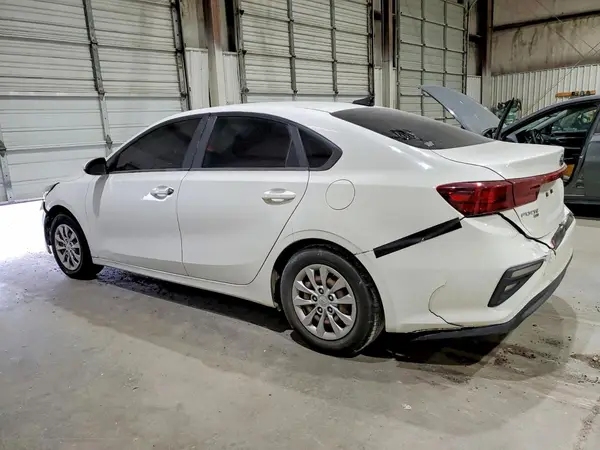 3KPF24AD3KE010836 2019 KIA FORTE - Image 2