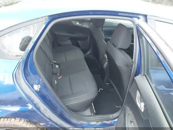 3KPF24AD3KE013770 2019 KIA FORTE - Image 8