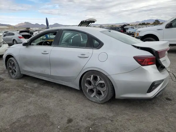 3KPF24AD3KE014563 2019 KIA FORTE - Image 2